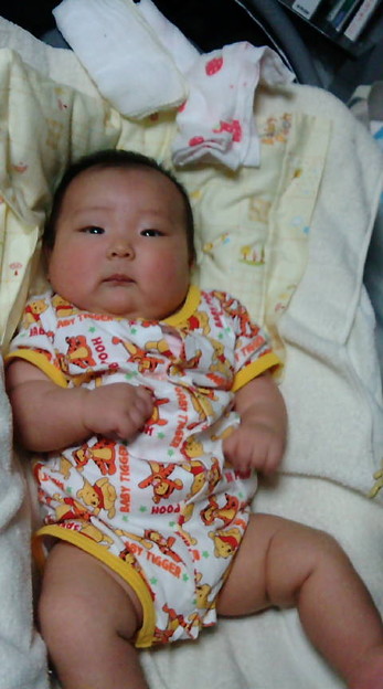 友達の赤ちゃんは生後２ヶ月なのに既に６kg 生まれた時から４kgあった 写真共有サイト フォト蔵