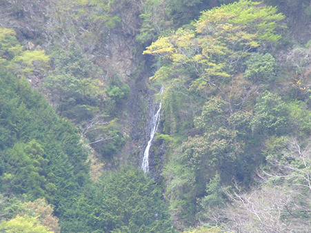 葵区平野　朝日の滝