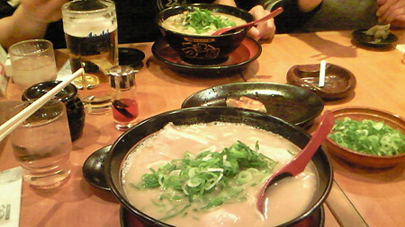 201101030156000