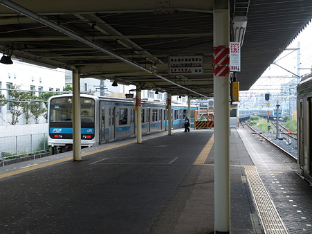 209系京浜東北線(東神奈川駅)