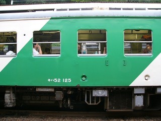 キハ52 125(JR大糸線南小谷駅にて:2006年8月27日)