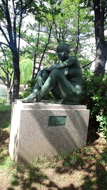 お散歩してたら 銅像発見 横山文夫昨の 汀って題名の銅像です 写真共有サイト フォト蔵
