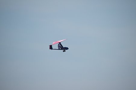 2011.08.18　みなとみらい　赤レンガ倉庫　Red Brick Resort　上空の謎の飛行物体