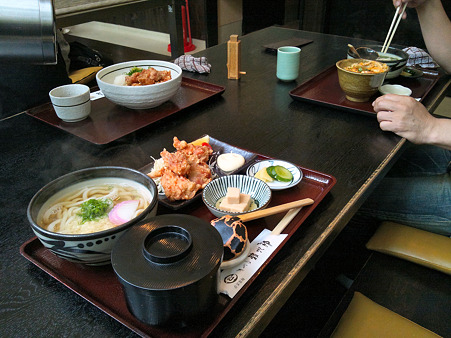 自家製手打ちの麺もシコシコでうまいです