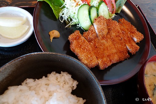 とんかつ定食 P1050931.jpg