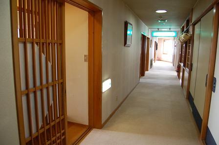 客室前廊下