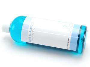 Z-WM-BD-blue_shampoo-page-photo-4-w300
