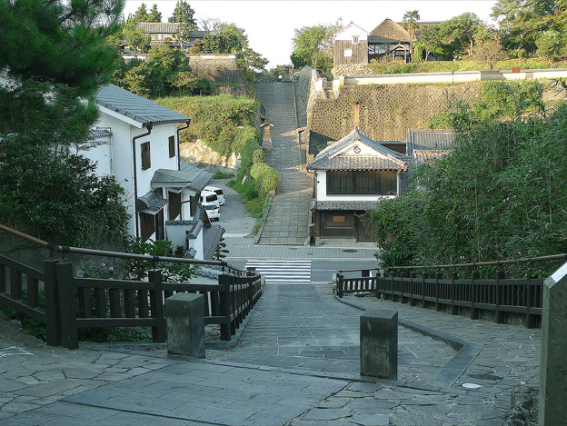 杵築(3) 塩屋の坂から酢屋の坂を見る