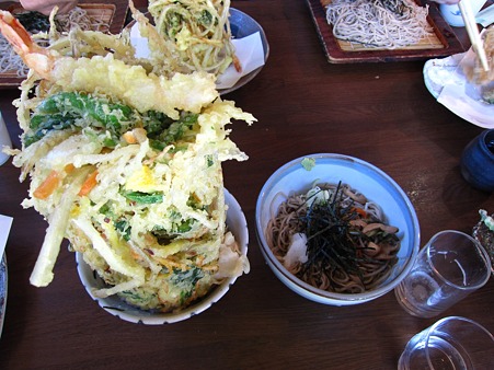 c-110717-124504 利休庵のかき揚げ丼セット