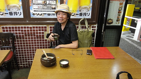 午前2時過ぎかな。3軒目は新宿韓国街